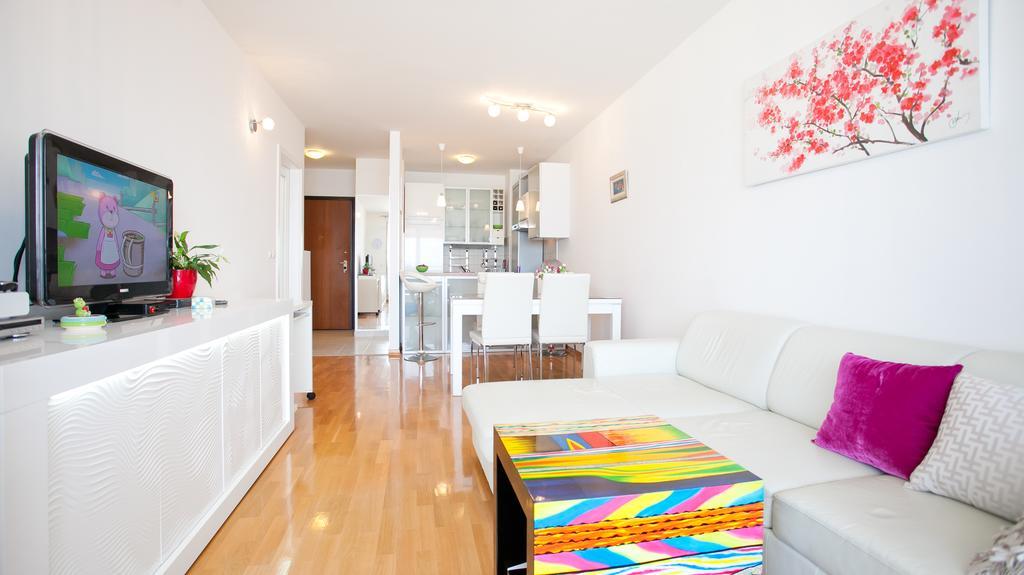 Luxury Beach Front Apt With Seaside View And Free Parking Split Exterior photo